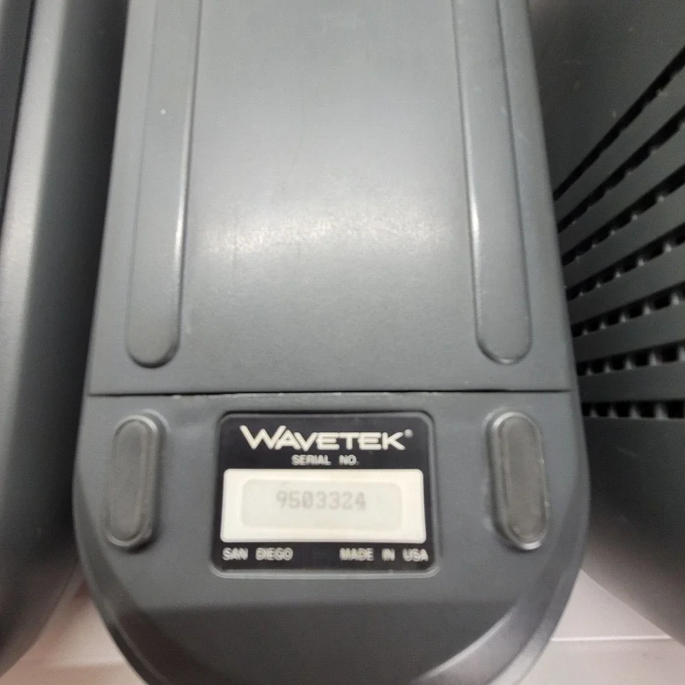 Wavetek Lantek Pro XL 100 MHz LAN Cable Tester with Accessories & Manual